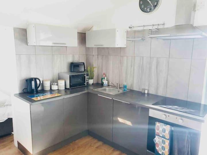 Cosy Top Floor Flat! Self Check-In & Free Parking Apartment Blackpool Exterior photo