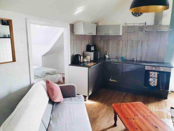 Cosy Top Floor Flat! Self Check-In & Free Parking Apartment Blackpool Exterior photo
